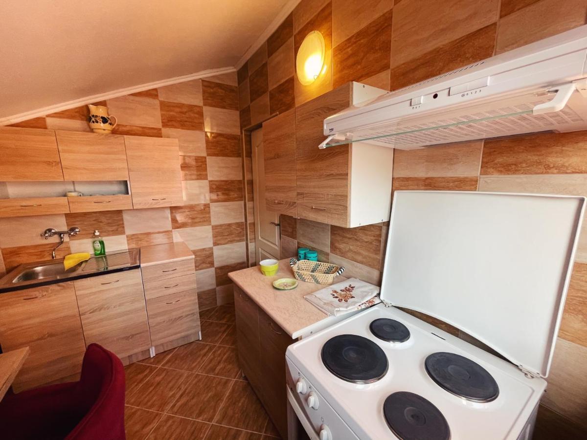 Hotel Vila Duricic 300M Od Mora Ðenovići Zewnętrze zdjęcie
