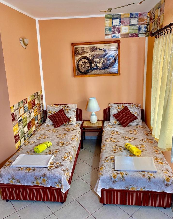 Hotel Vila Duricic 300M Od Mora Ðenovići Zewnętrze zdjęcie