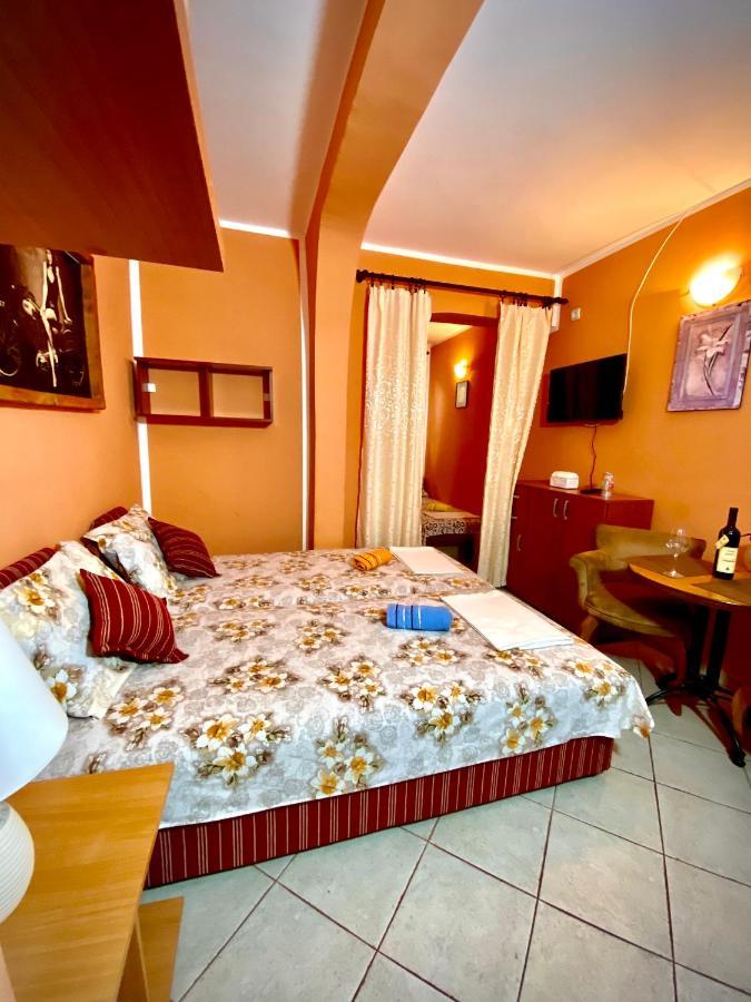 Hotel Vila Duricic 300M Od Mora Ðenovići Zewnętrze zdjęcie