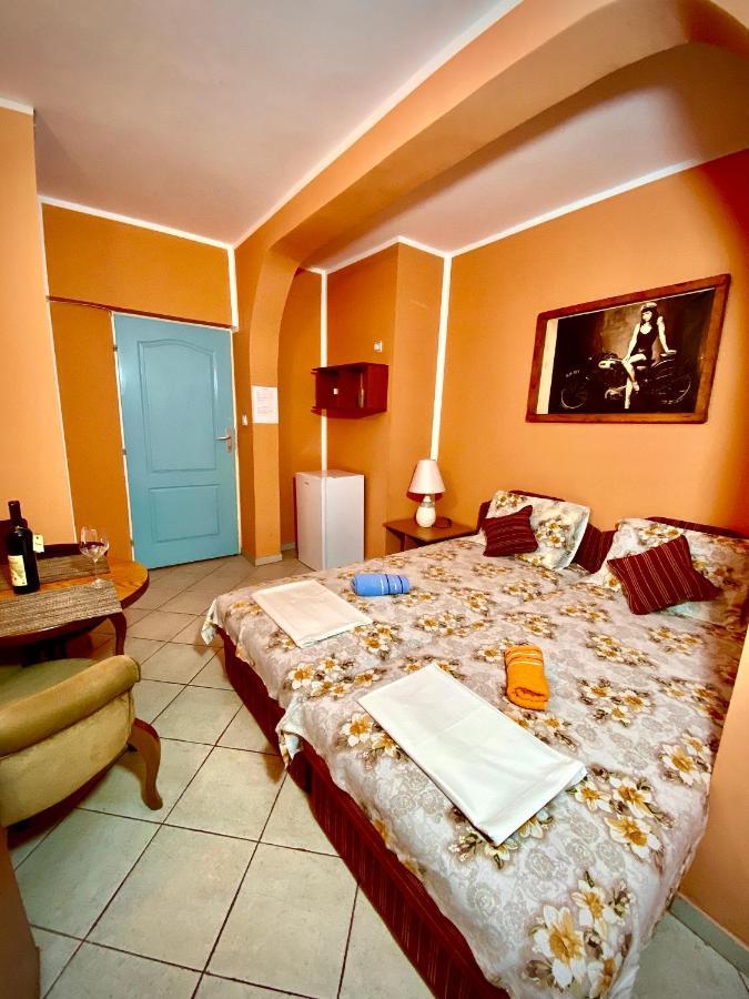Hotel Vila Duricic 300M Od Mora Ðenovići Zewnętrze zdjęcie