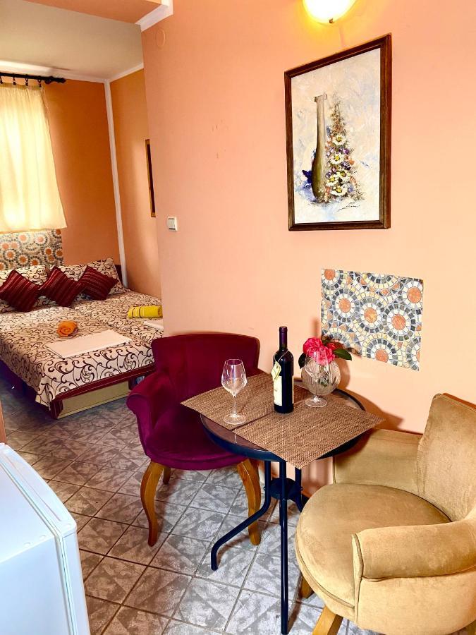 Hotel Vila Duricic 300M Od Mora Ðenovići Zewnętrze zdjęcie