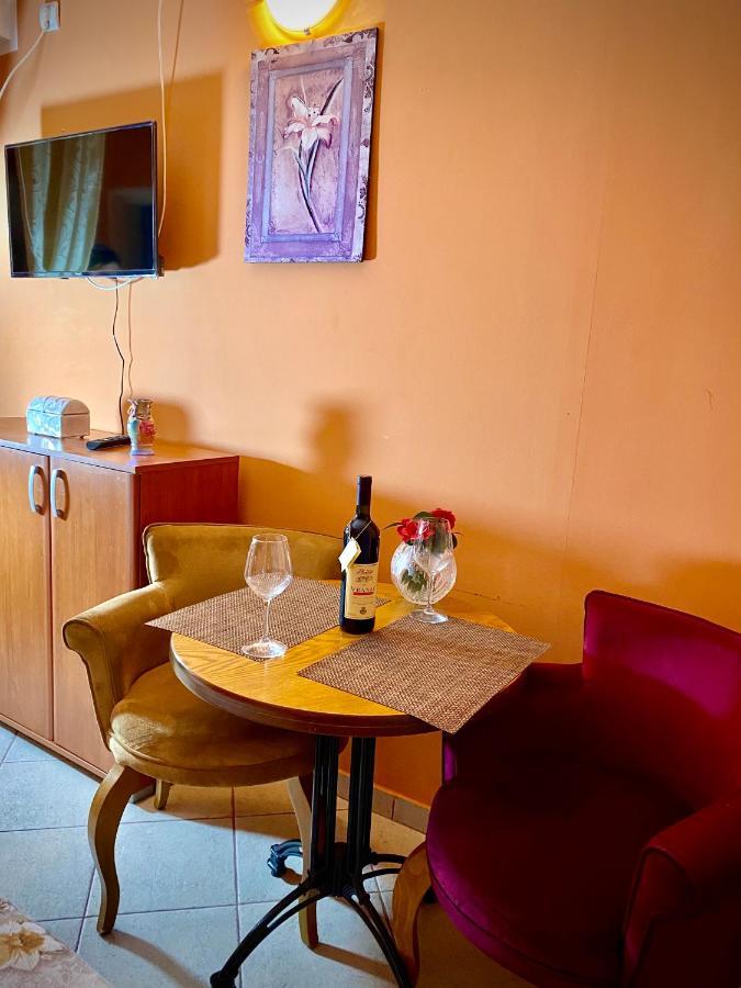 Hotel Vila Duricic 300M Od Mora Ðenovići Zewnętrze zdjęcie
