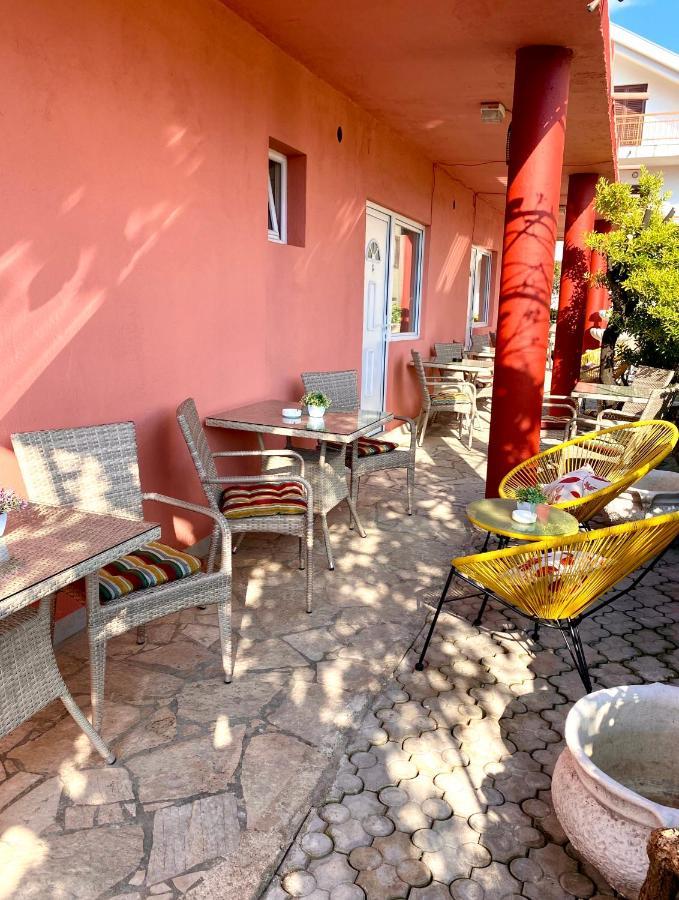 Hotel Vila Duricic 300M Od Mora Ðenovići Zewnętrze zdjęcie